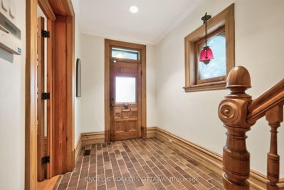 2241 Old Lilac Lane • Ottawa, ON photo 5