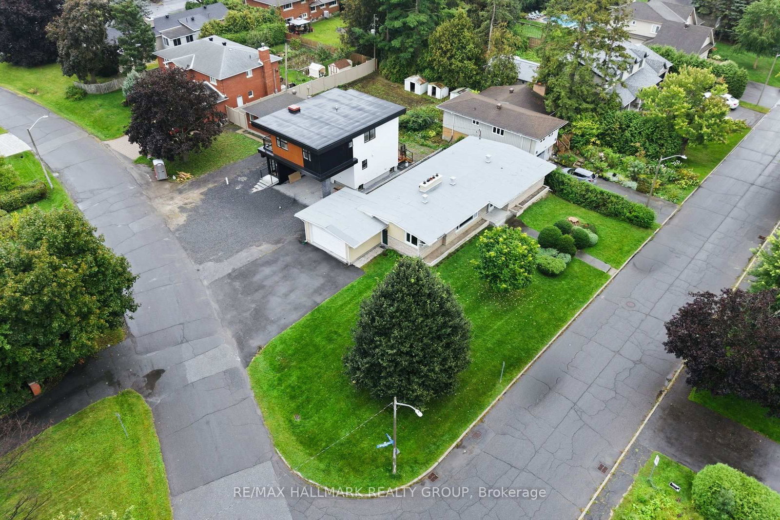 855 Mountainview Avenue • Ottawa, ON photo 37