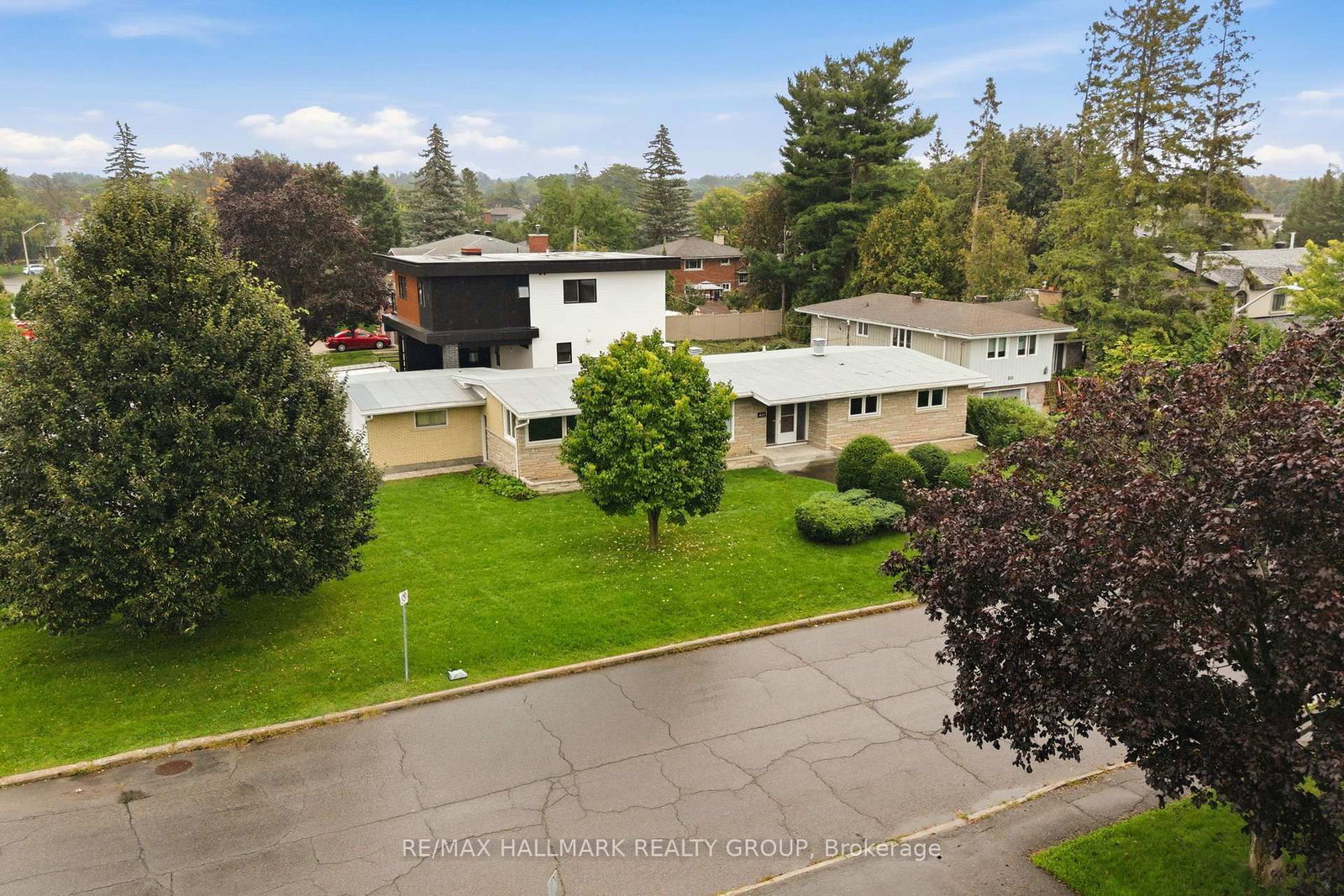 855 Mountainview Avenue • Ottawa, ON photo 38