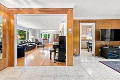 855 Mountainview Avenue • Ottawa, ON photo 5
