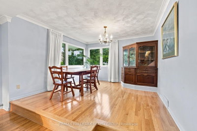 855 Mountainview Avenue • Ottawa, ON photo 9