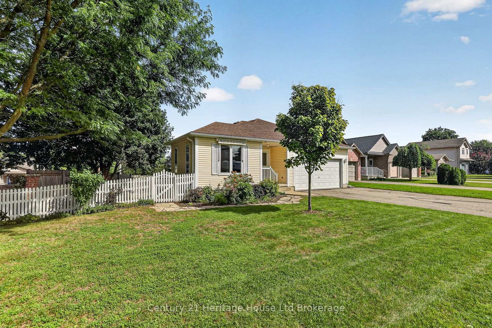 6 Crusoe Place • Ingersoll, ON photo 4