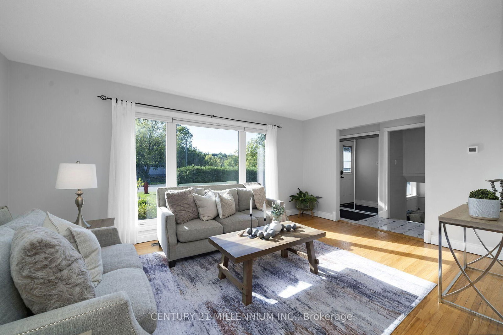 27 Dundas Street W • Erin, ON photo 11