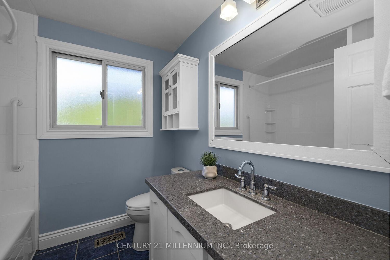 27 Dundas Street W • Erin, ON photo 27