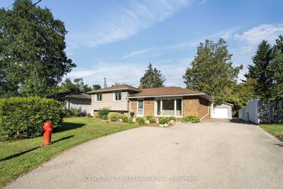 27 Dundas Street W • Erin, ON photo 3