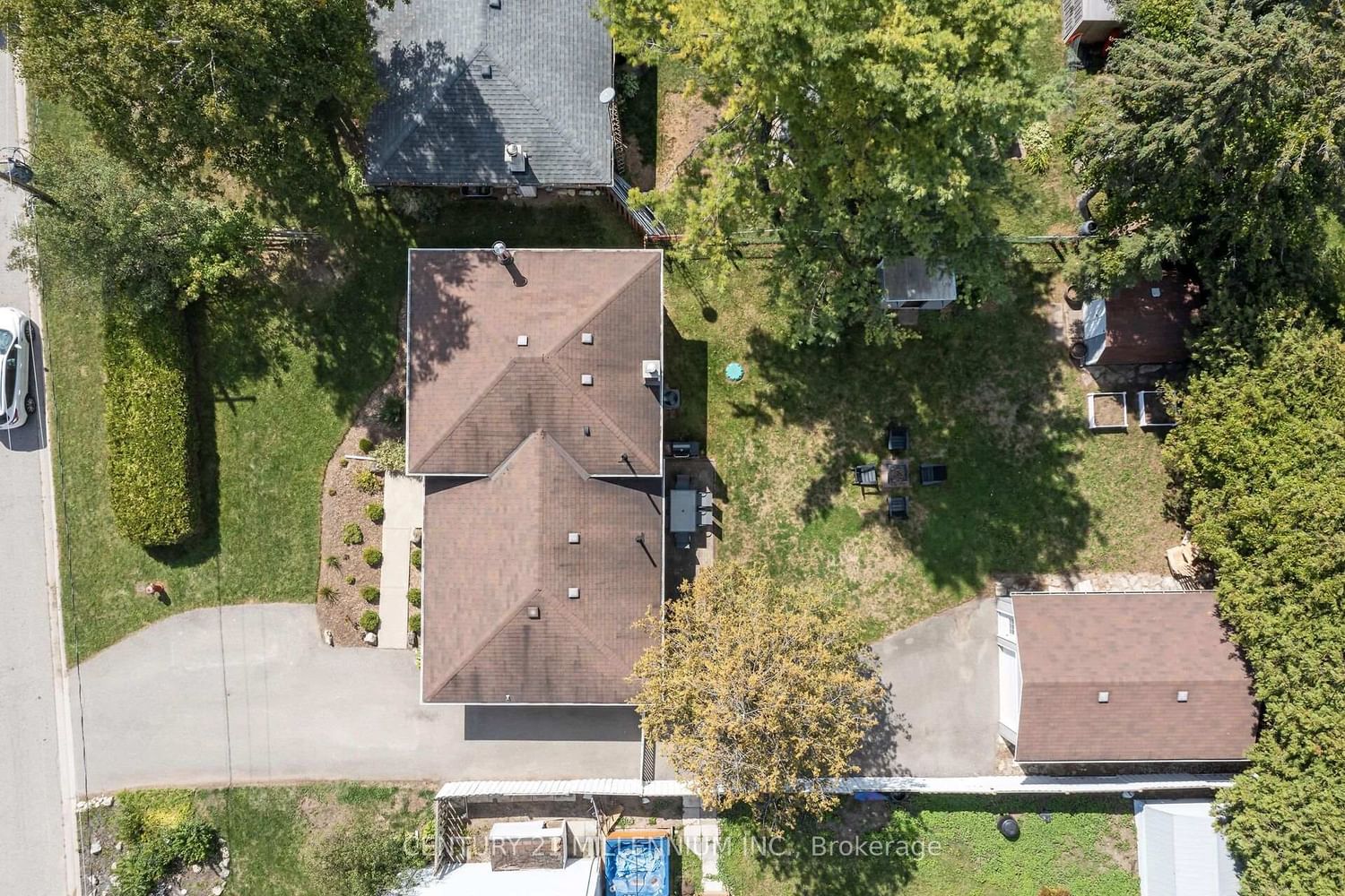 27 Dundas Street W • Erin, ON photo 40