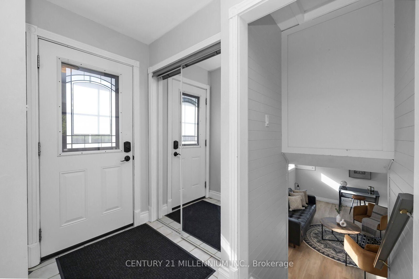 27 Dundas Street W • Erin, ON photo 7