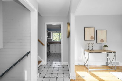 27 Dundas Street W • Erin, ON photo 8