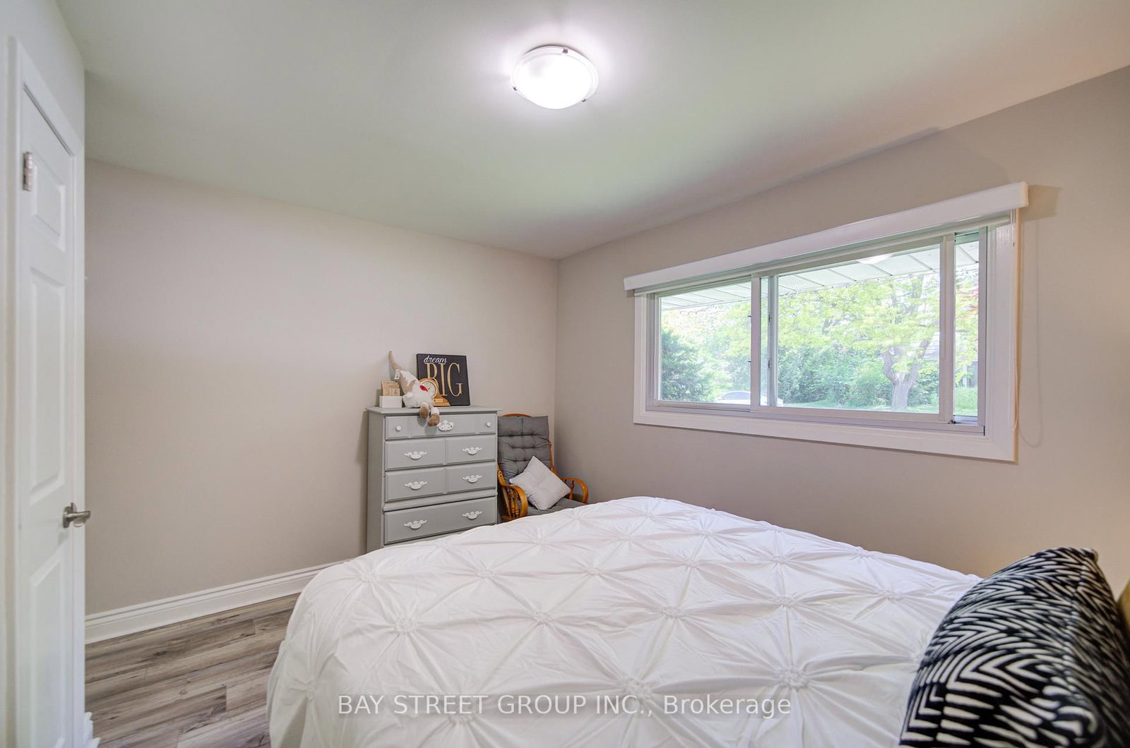 88 MARSDALE Drive • St. Catharines, ON photo 27