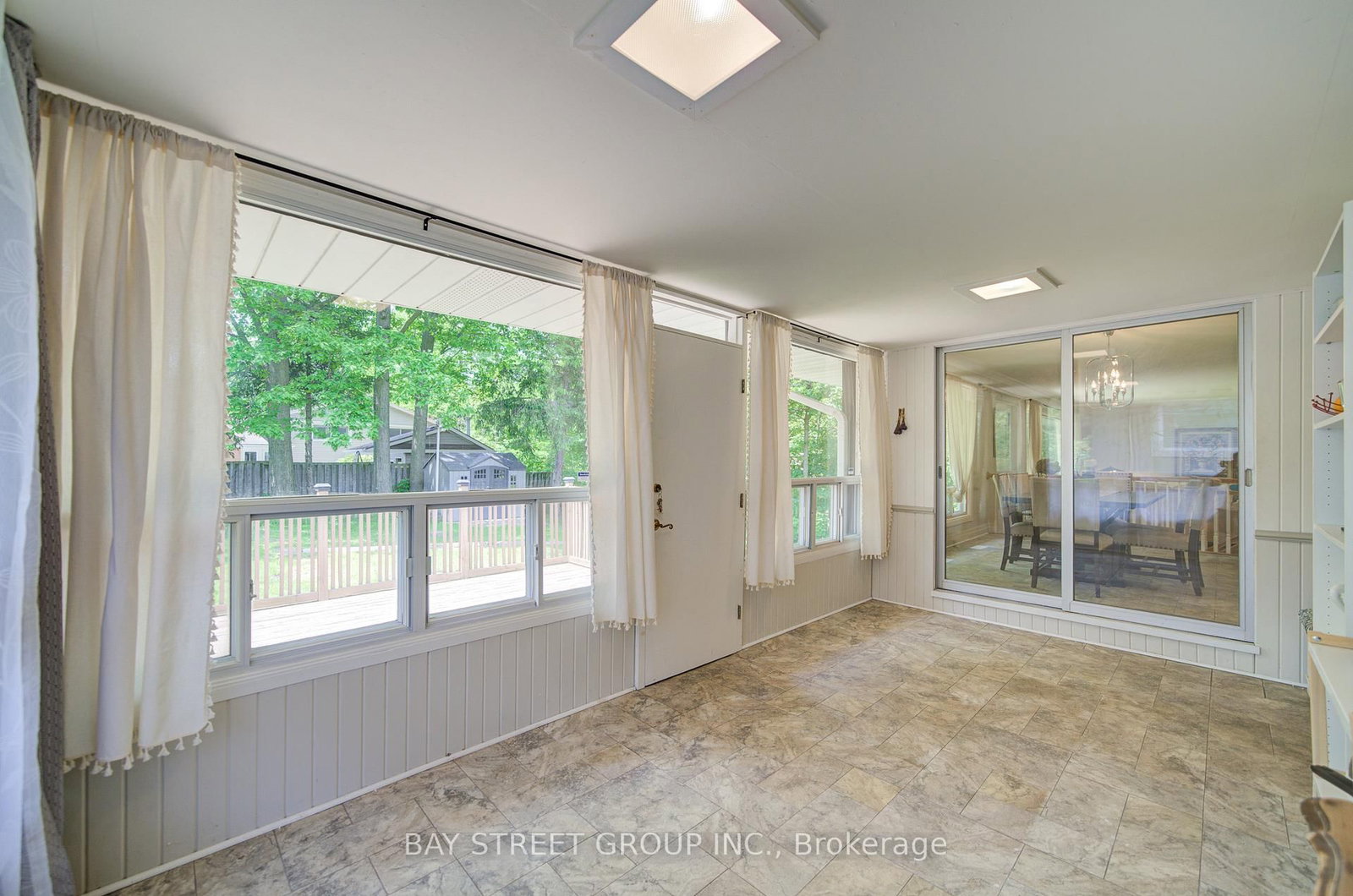 88 MARSDALE Drive • St. Catharines, ON photo 35