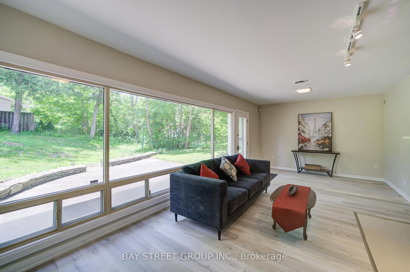 88 MARSDALE Drive • St. Catharines, ON photo 37