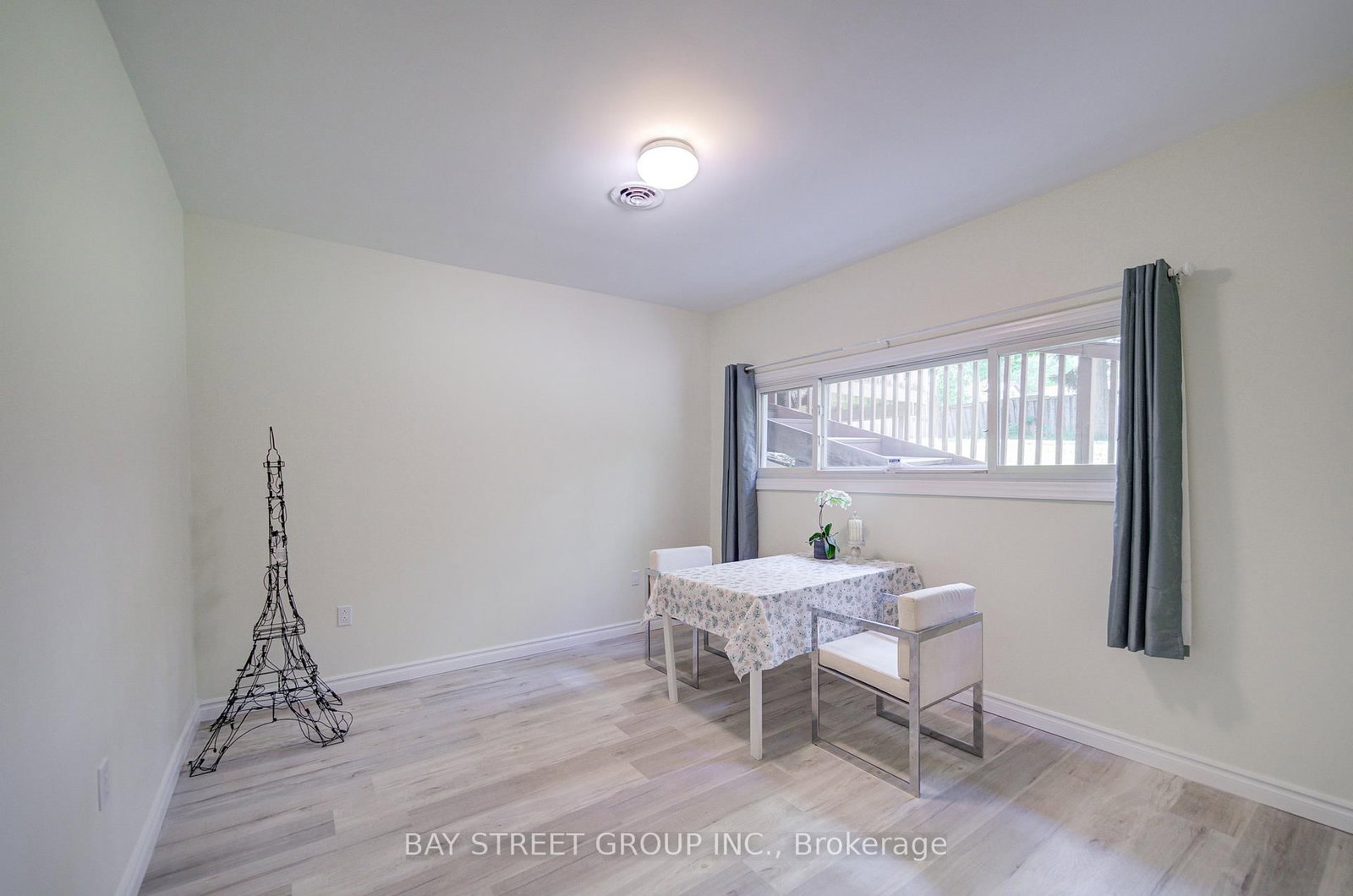 88 MARSDALE Drive • St. Catharines, ON photo 39