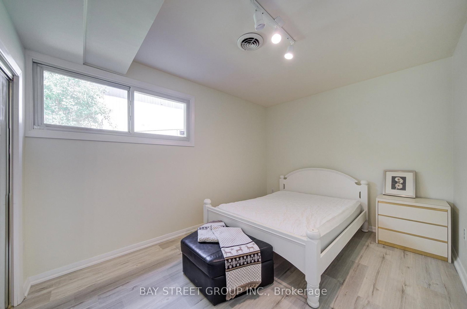 88 MARSDALE Drive • St. Catharines, ON photo 45