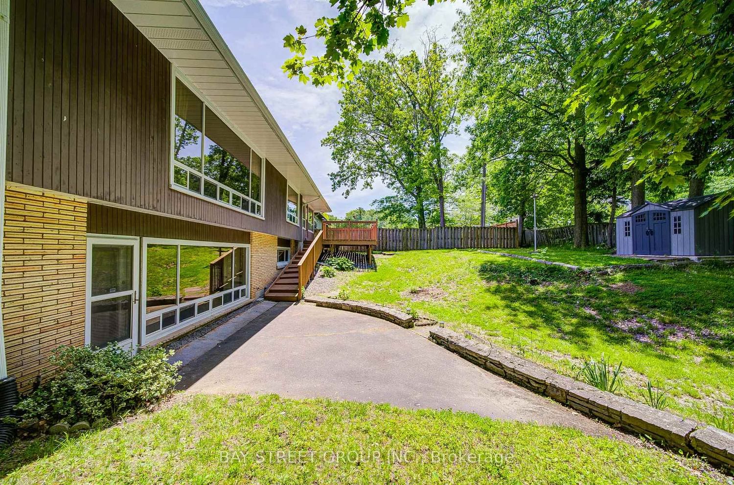 88 MARSDALE Drive • St. Catharines, ON photo 48