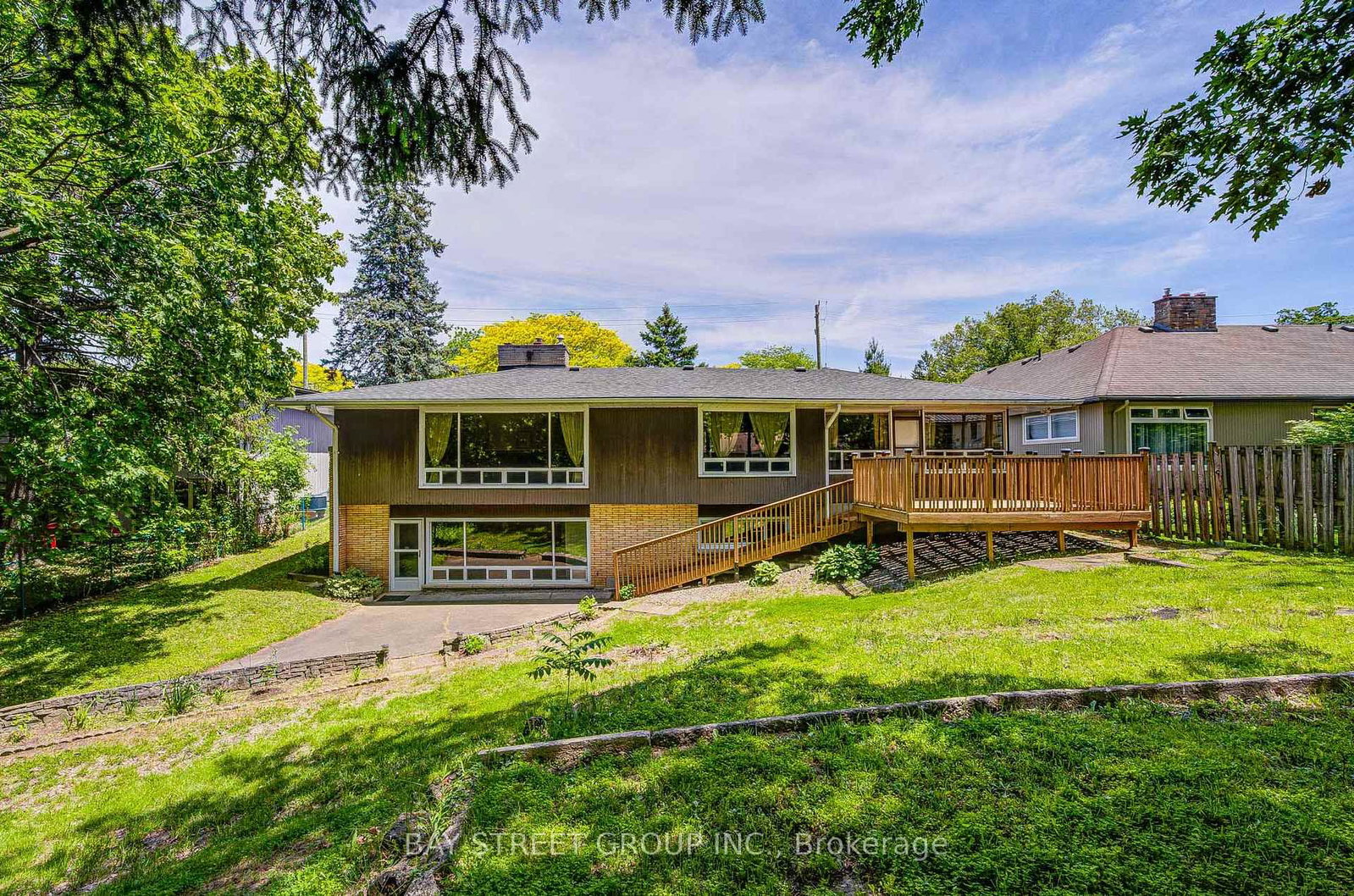 88 MARSDALE Drive • St. Catharines, ON photo 49