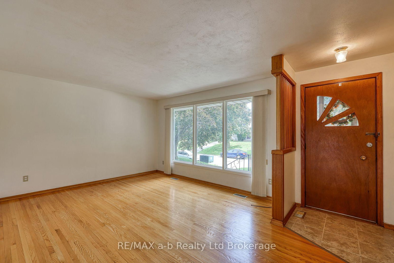 26 Glenn Avenue • Ingersoll, ON photo 16