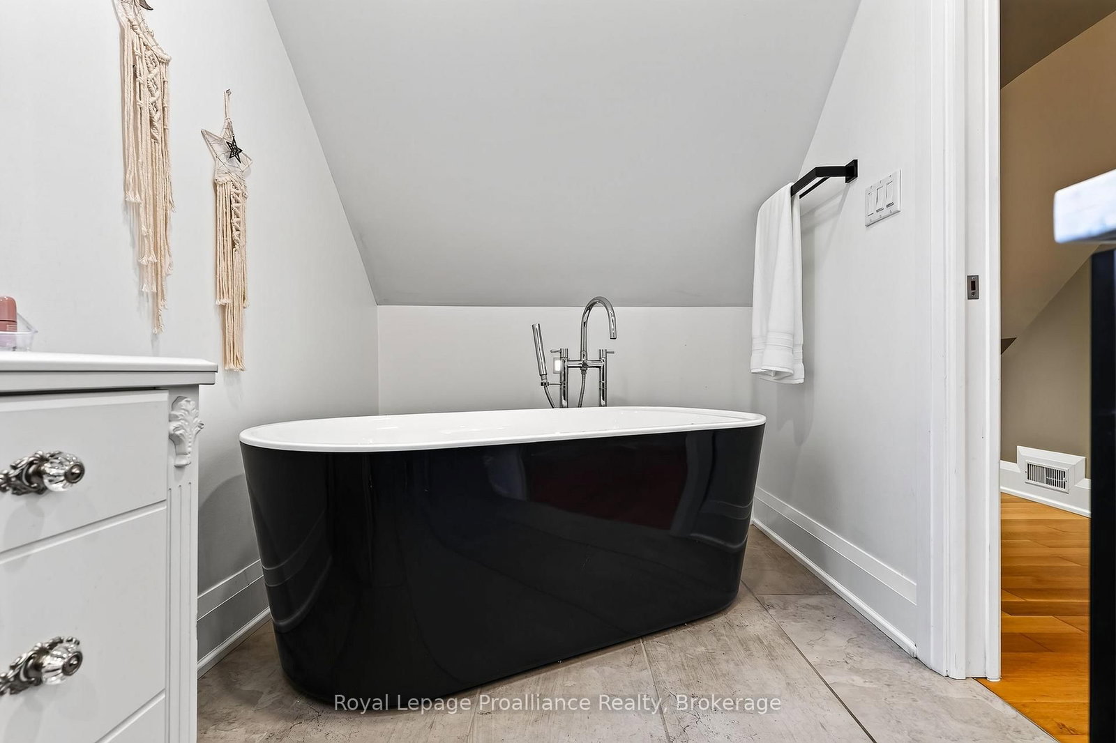 5 Carleton Boulevard • Hamilton Township, ON photo 21