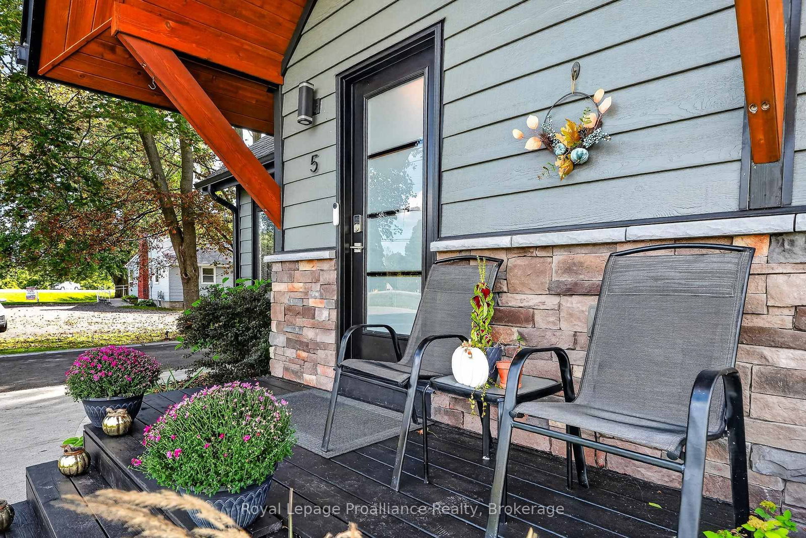 5 Carleton Boulevard • Hamilton Township, ON photo 3