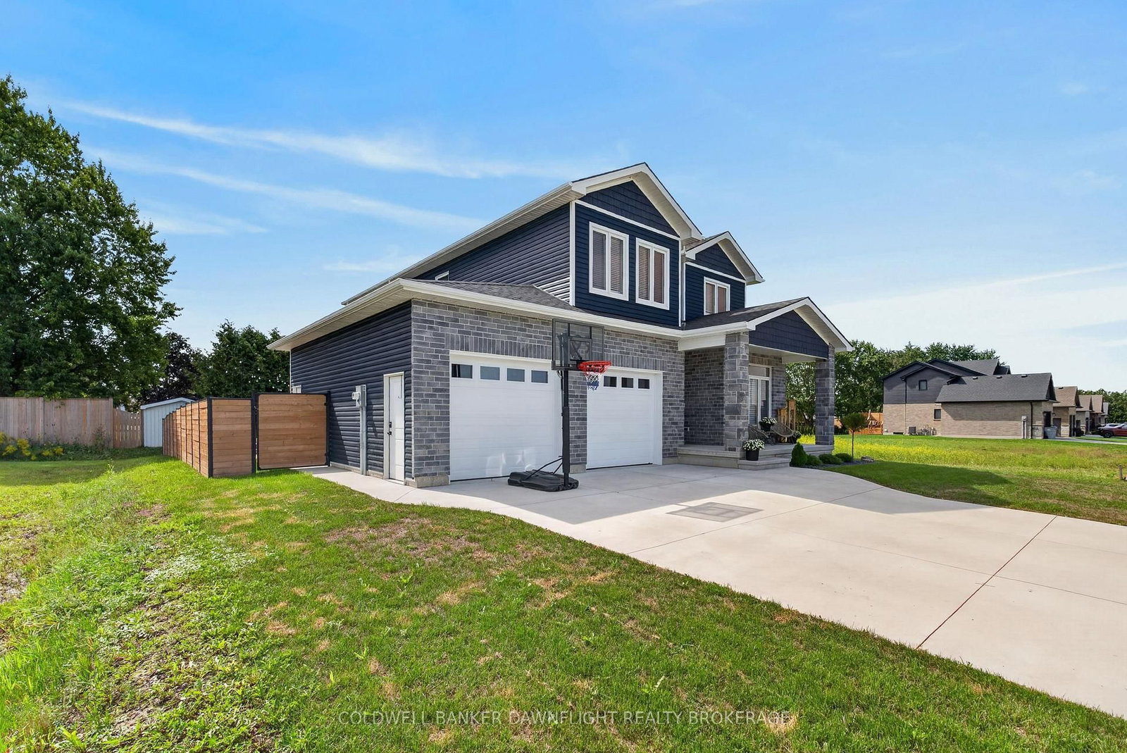 499 Motz Boulevard • South Huron, ON photo 3