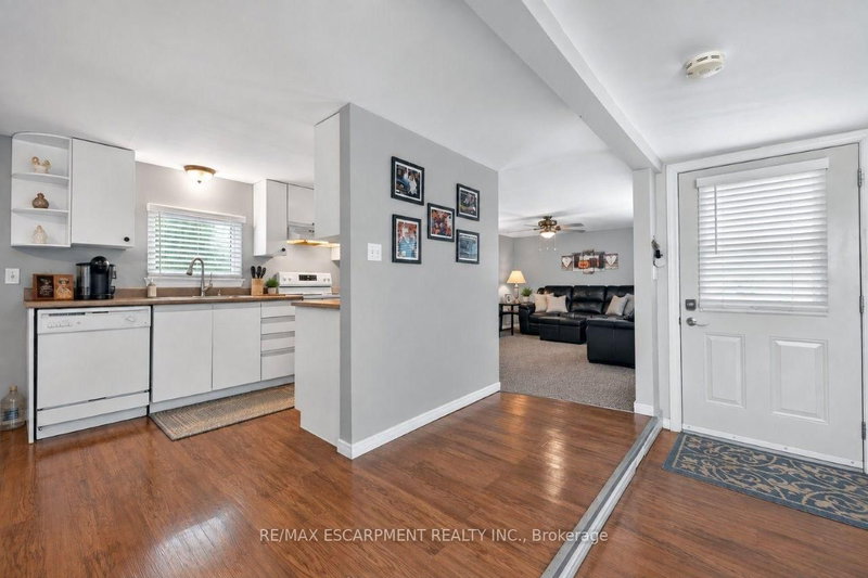 4422 Timothy Lane