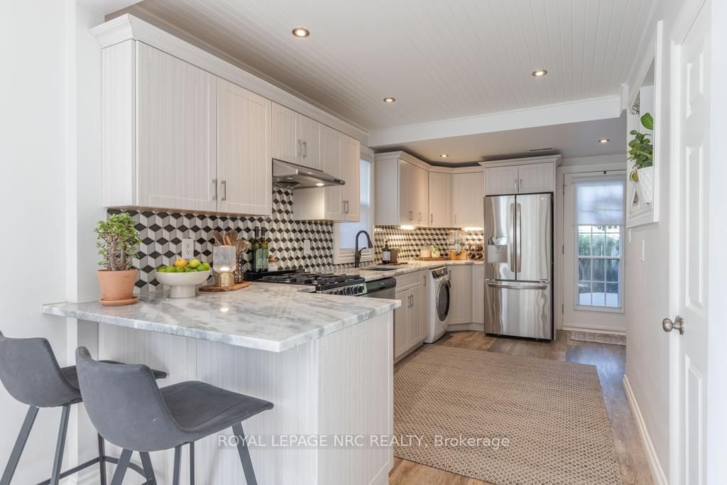 21 Johnston Street • St. Catharines, ON photo 11