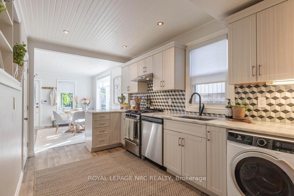 21 Johnston Street • St. Catharines, ON photo 14
