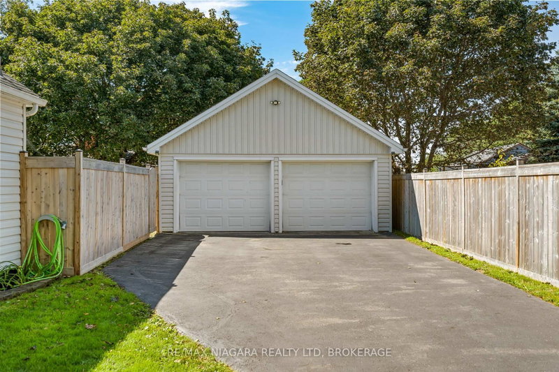 75 KNOLL Street