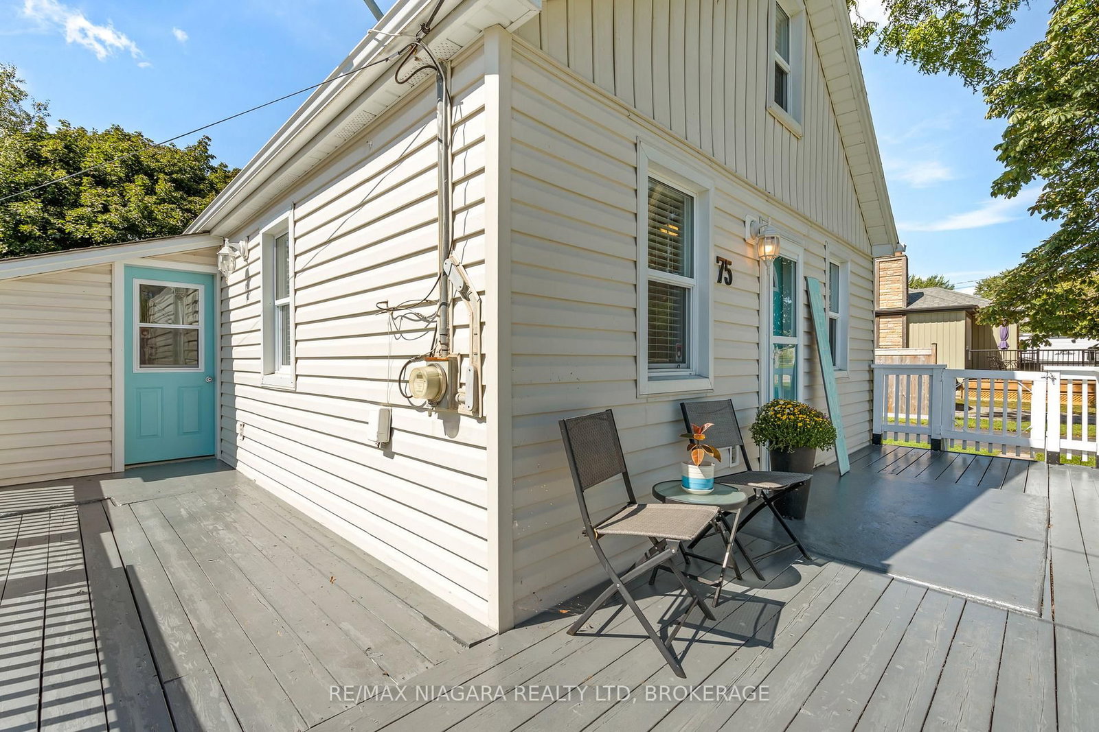75 KNOLL Street • Port Colborne, ON photo 3