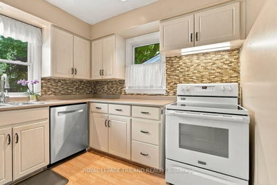 15 Medway Crescent • London North, ON photo 6