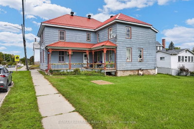 98 North Street • Lanark, ON photo 2