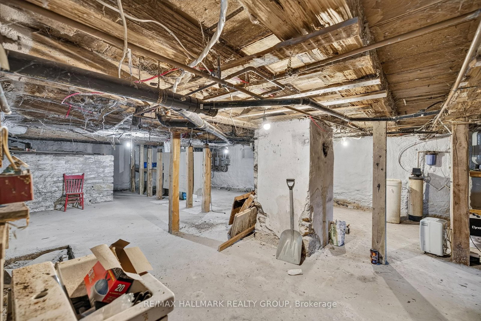 98 North Street • Lanark, ON photo 45