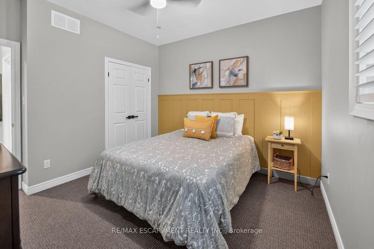 126 Dorchester Drive • Grimsby, ON photo 18