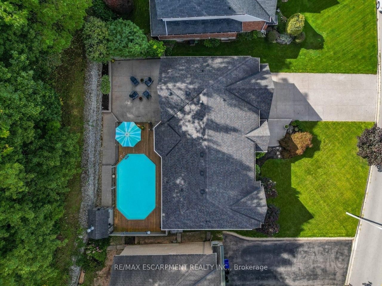 126 Dorchester Drive • Grimsby, ON photo 30