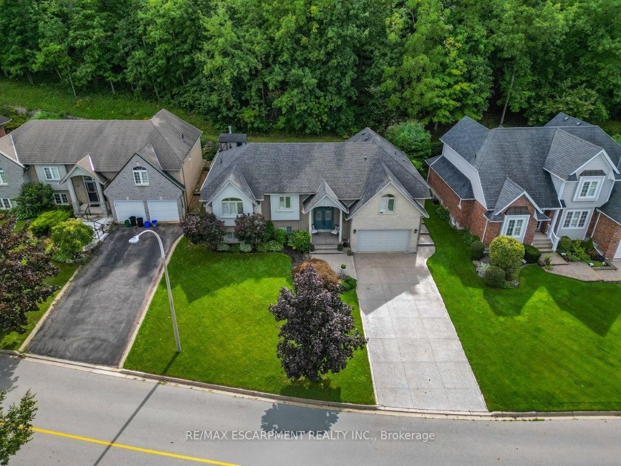 126 Dorchester Drive • Grimsby, ON photo 31