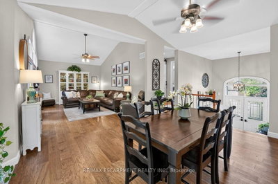 126 Dorchester Drive • Grimsby, ON photo 7
