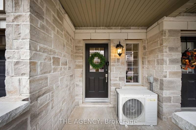 19 - 215 Dundas Street E