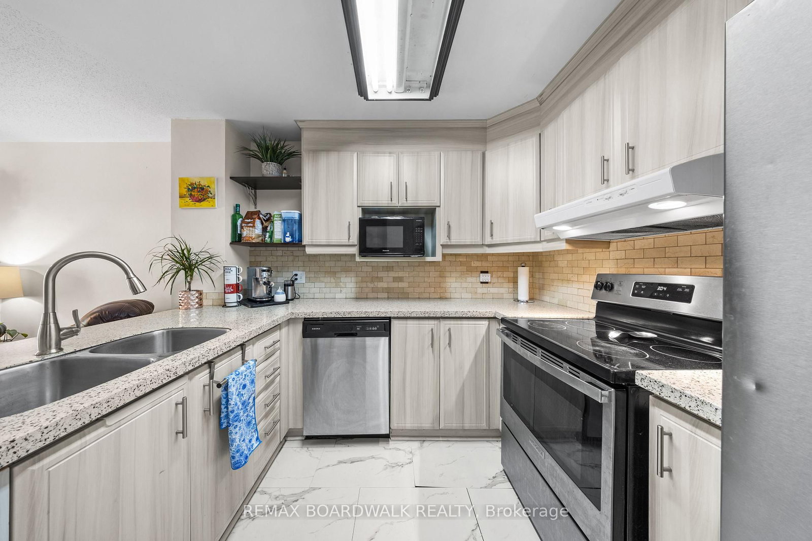 1497 Roberval Avenue • Ottawa, ON photo 12
