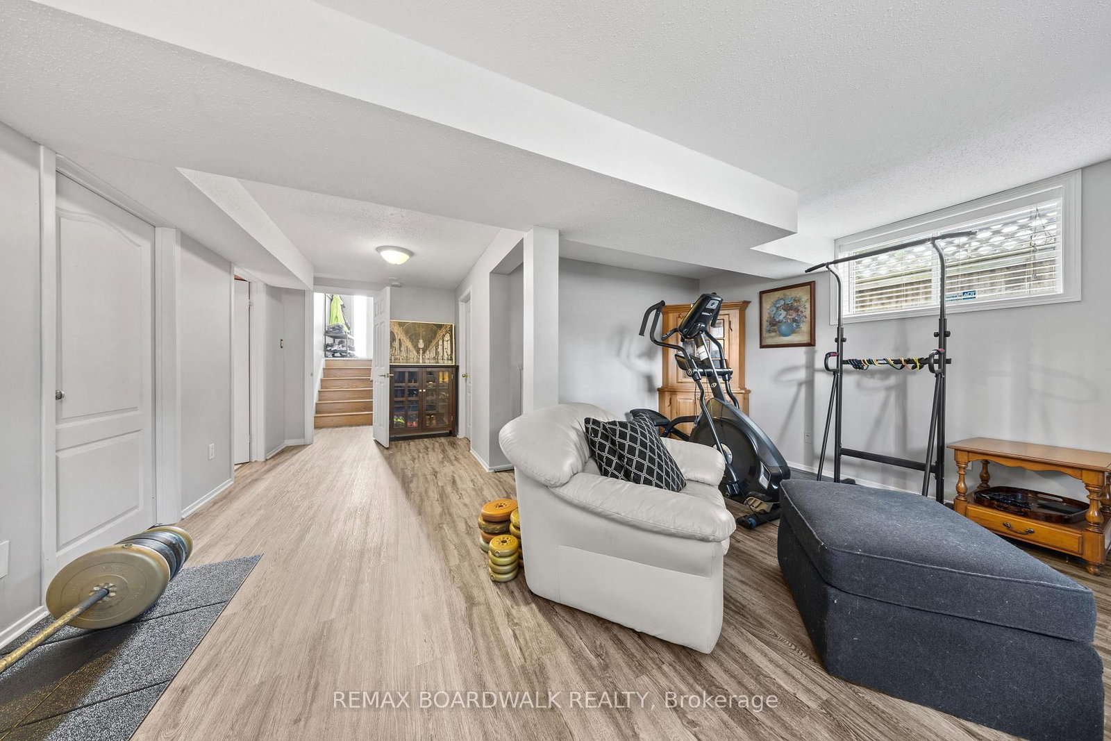 1497 Roberval Avenue • Ottawa, ON photo 27