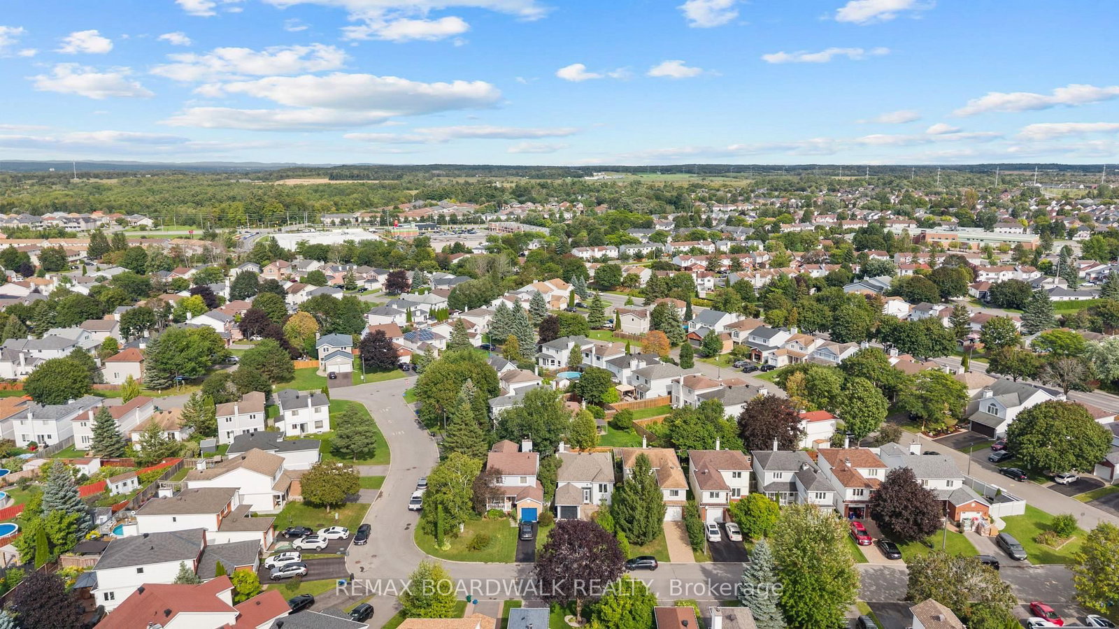 1497 Roberval Avenue • Ottawa, ON photo 32