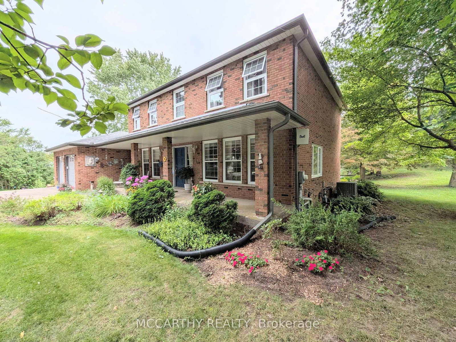 11 Lynda Avenue • Mono, ON photo 3