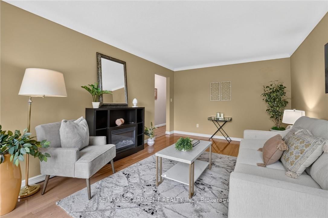 16 Elk Street • St. Catharines, ON photo 12