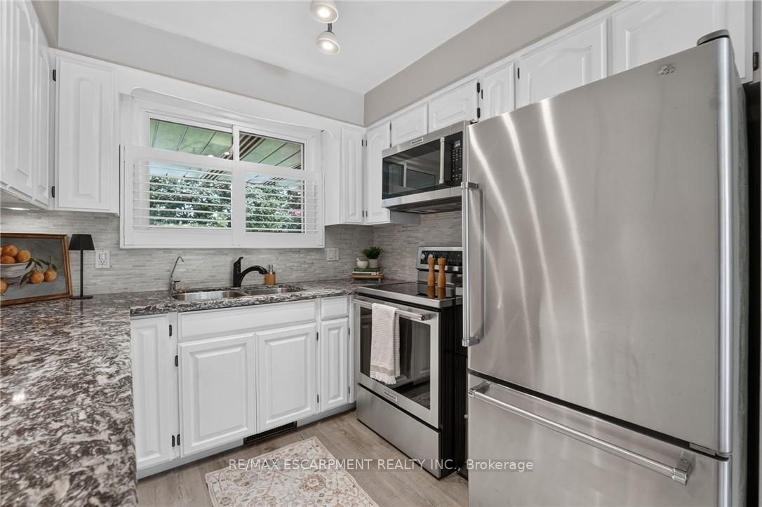 16 Elk Street • St. Catharines, ON photo 14