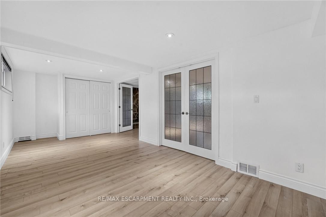 16 Elk Street • St. Catharines, ON photo 34