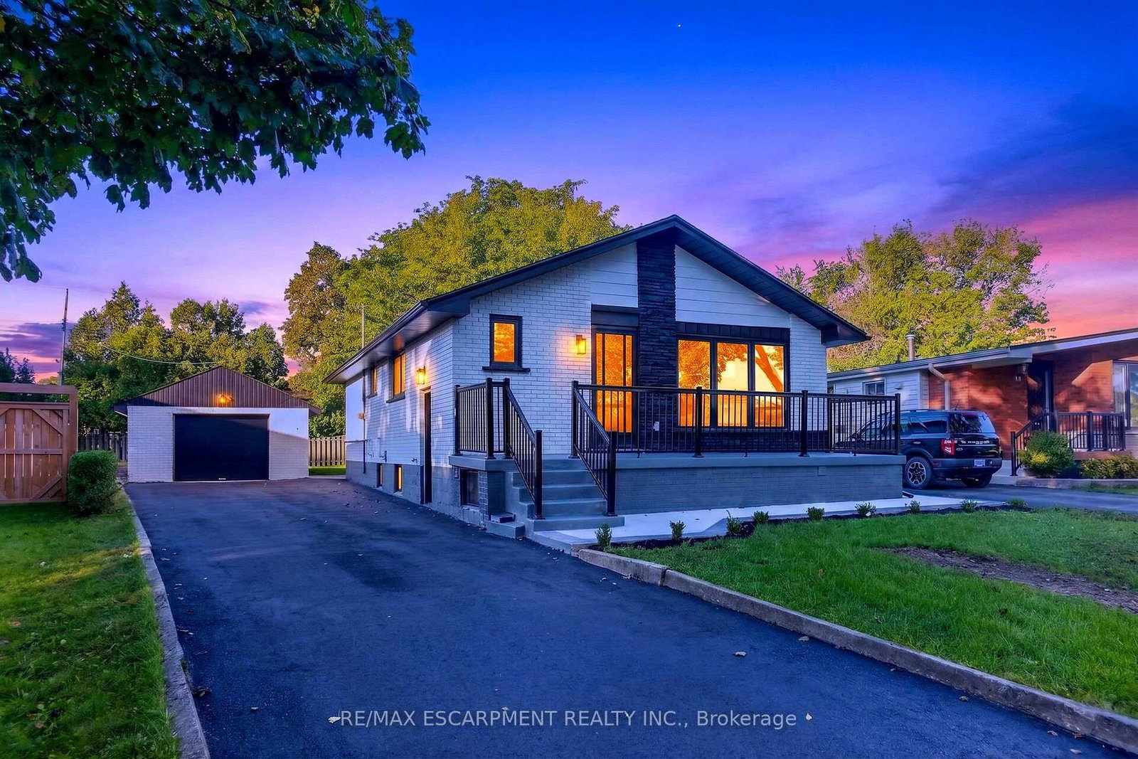 46 Bobolink Road • Hamilton, ON photo 1