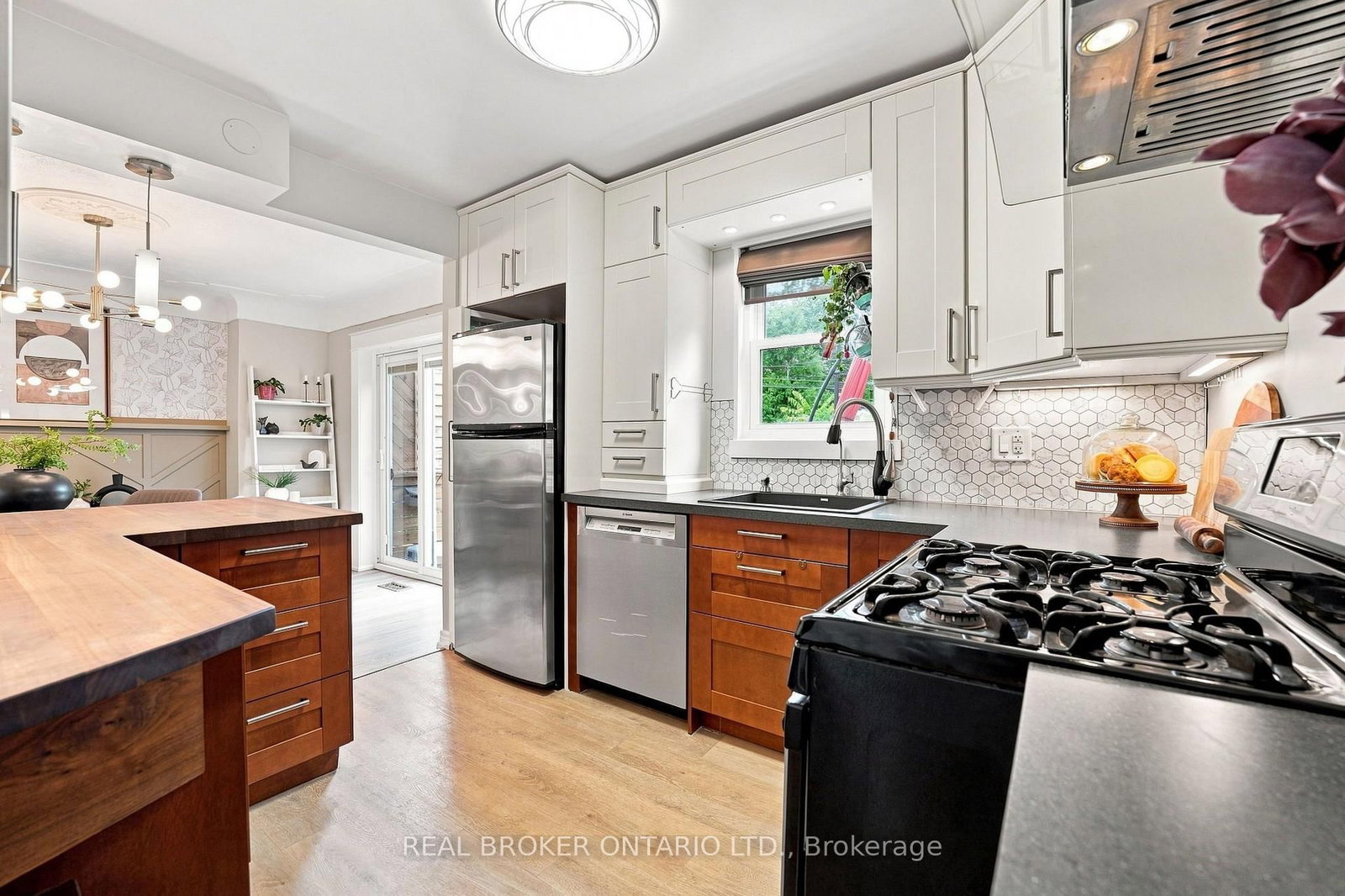 51 Barons Avenue N • Hamilton, ON photo 13