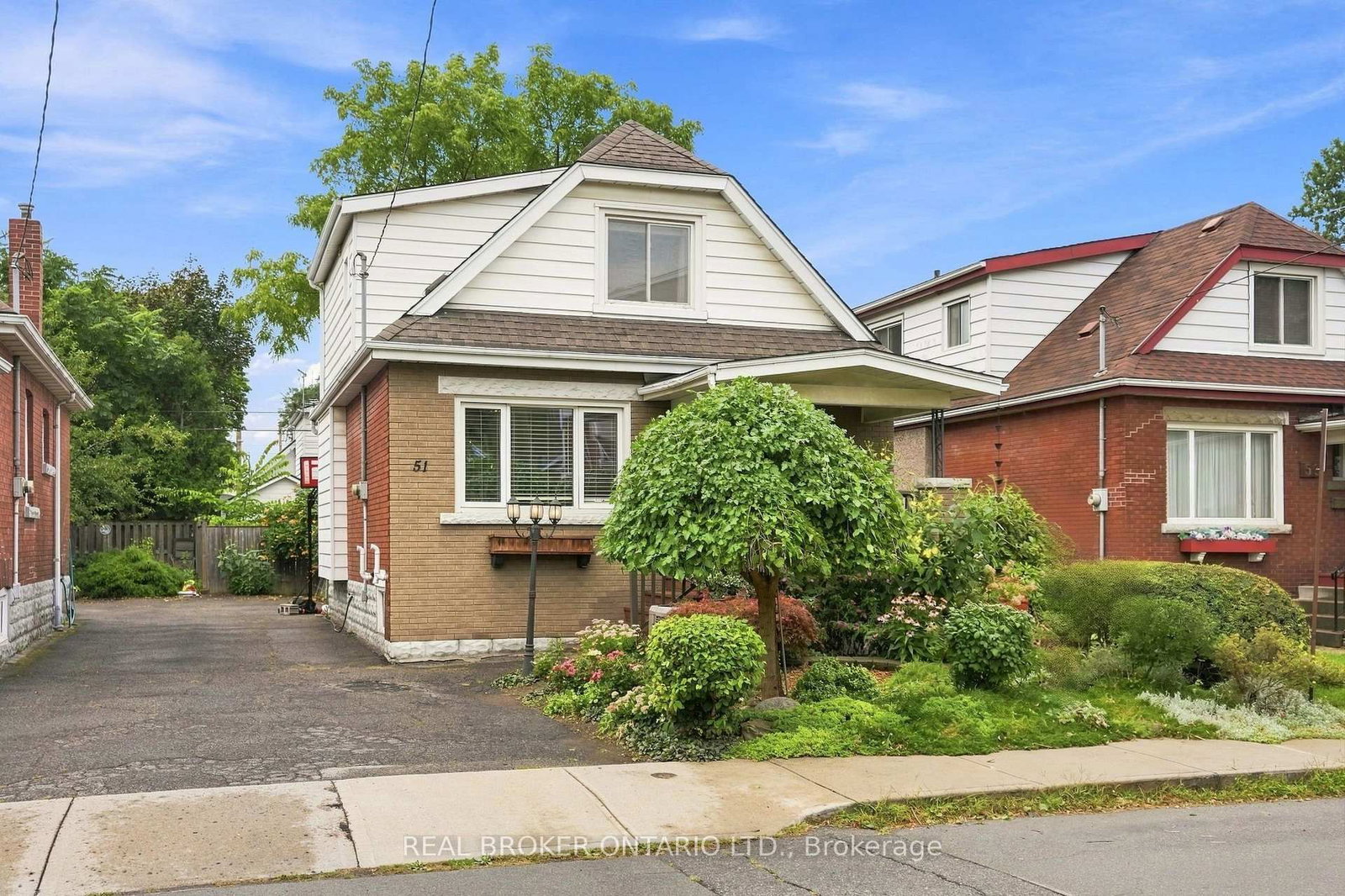 51 Barons Avenue N • Hamilton, ON photo 4