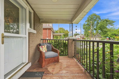 51 Barons Avenue N • Hamilton, ON photo 6