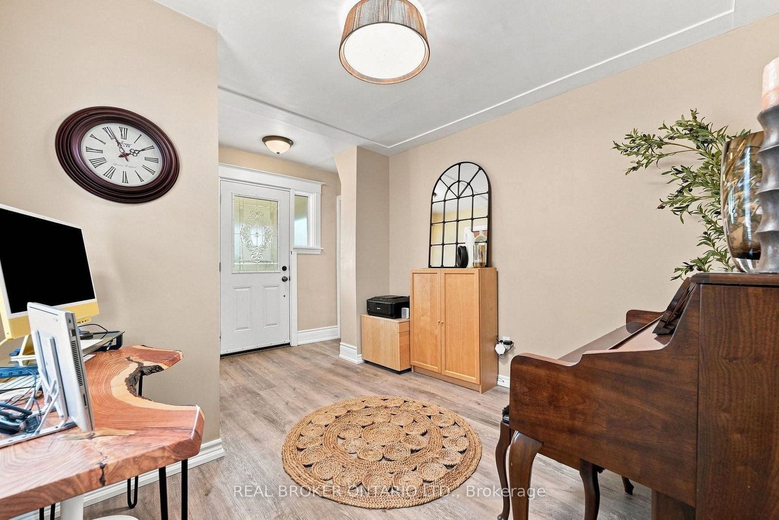 51 Barons Avenue N • Hamilton, ON photo 9