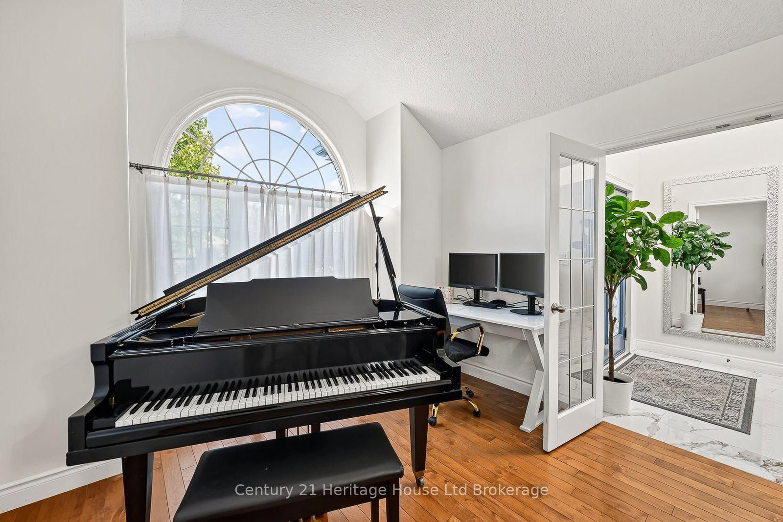 468 Lakeview Drive • Woodstock, ON photo 34