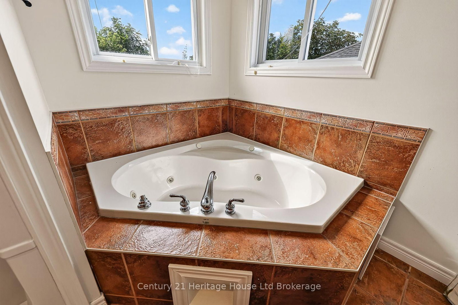 468 Lakeview Drive • Woodstock, ON photo 40